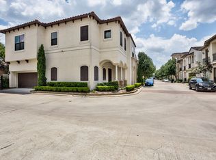 951 Queen Annes Rd, Houston, TX 77024