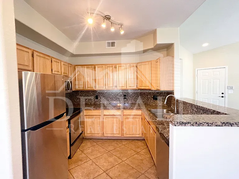 2929 W Yorkshire Dr #1019 — Photo 11