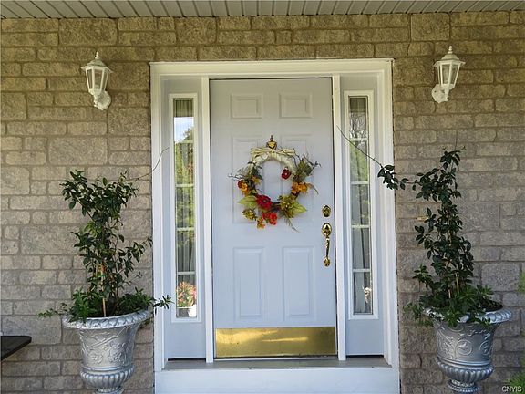 5th image of 110 Pebble Creek Ln