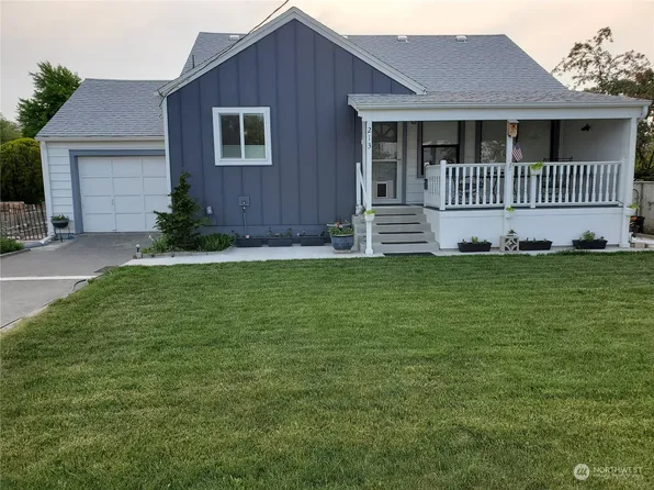 213 Lakeshore Drive, Soap Lake, WA 98851