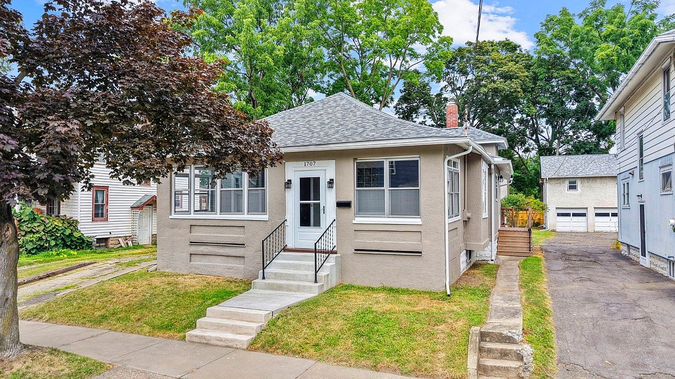 1707 Tracy St, Endicott, NY 13760 | Zillow