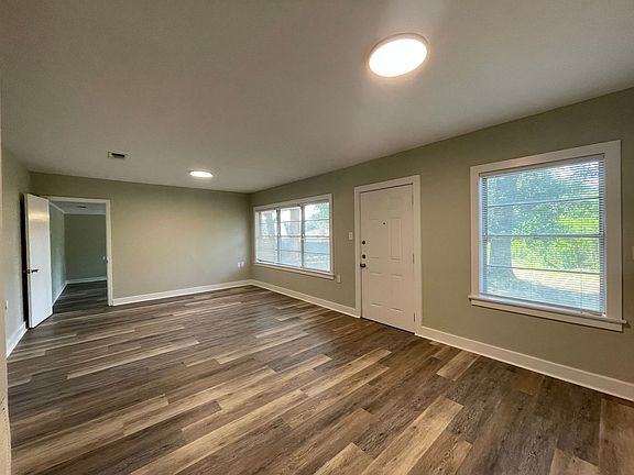 5th image of 207 SE Stallings Dr
