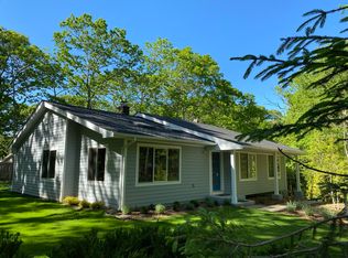 1 Whalebone Landing Rd, Southampton, NY 11968