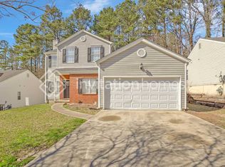 5765 Old Carriage Dr, Atlanta, GA 30349