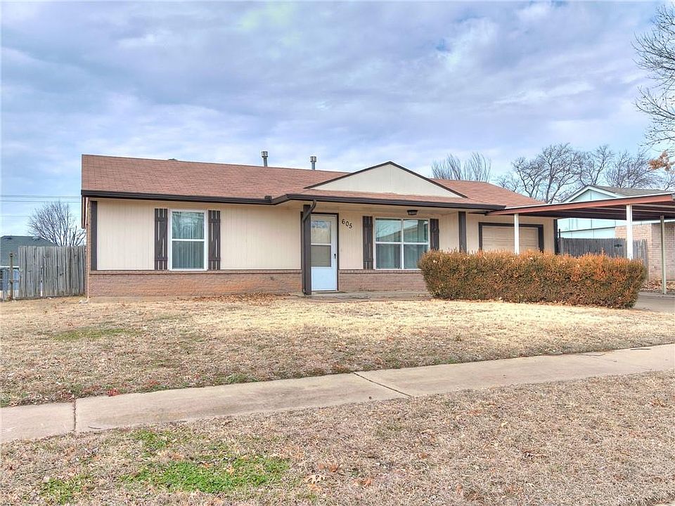 1st image of 605 N Ramblin Oaks Dr
