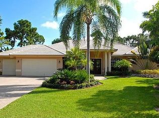 531 Whispering Pine Ct, Naples, FL 34103