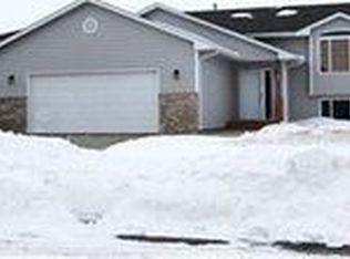 6001 S Hallow Ave, Sioux Falls, SD 57106