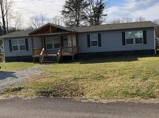 191 Pleasantview Dr, Elizabeth, WV 26143