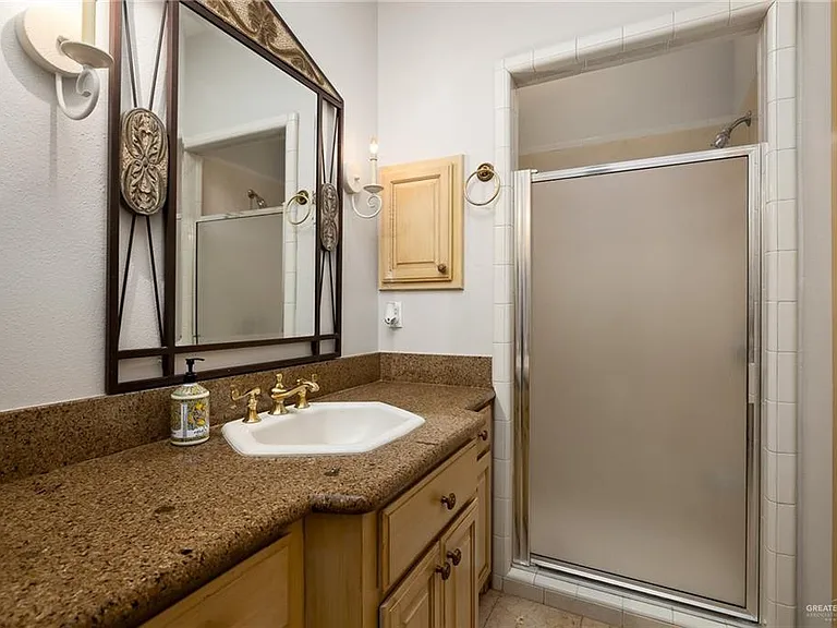 513 E Bluebird Ave — Photo 17