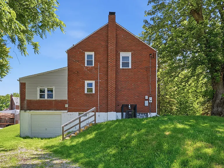 624 Elm Dr — Photo 34