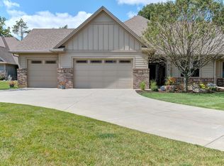 575 Fox Chase Rd SW, Rochester, MN 55902