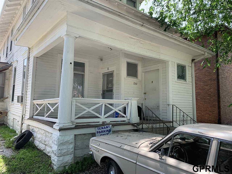 1341 D 2 1341 D St Lincoln, NE Zillow Apartments for Rent in