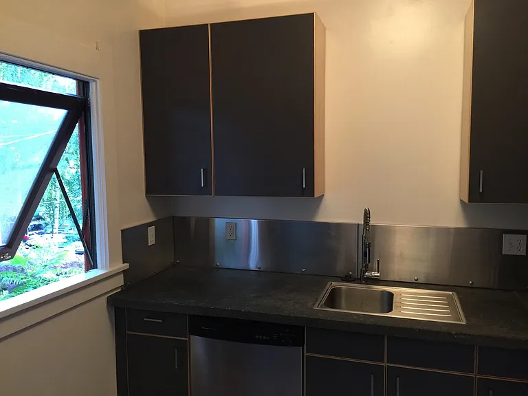 3268 SE Hawthorne Blvd — Photo 9