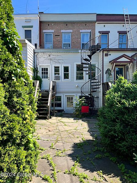 3rd image of 394 Hamilton Street