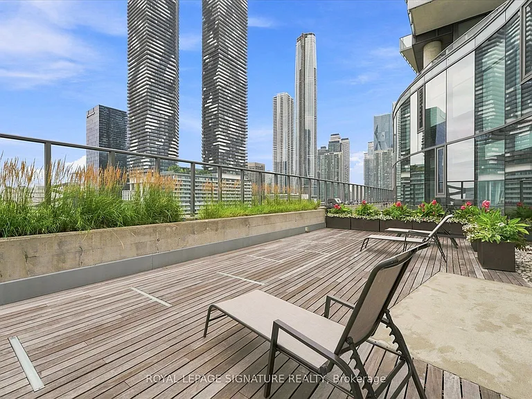 3 Market St #421 — Photo 18