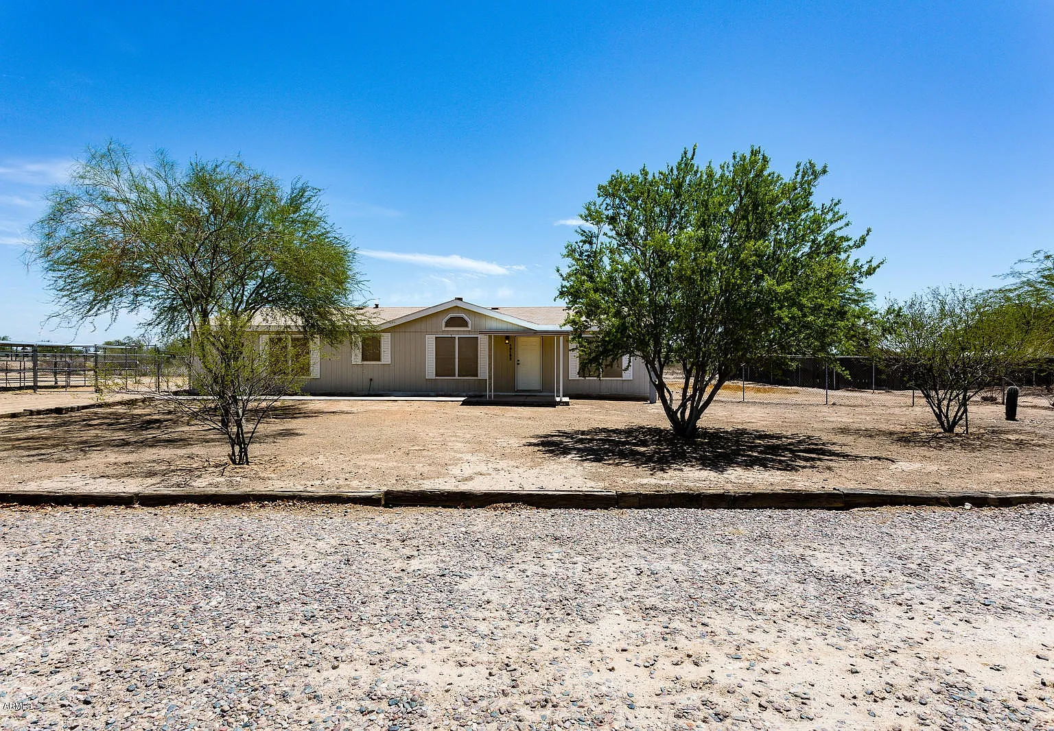 3 bed, 1625 sqft, $2,200 — Photo 1