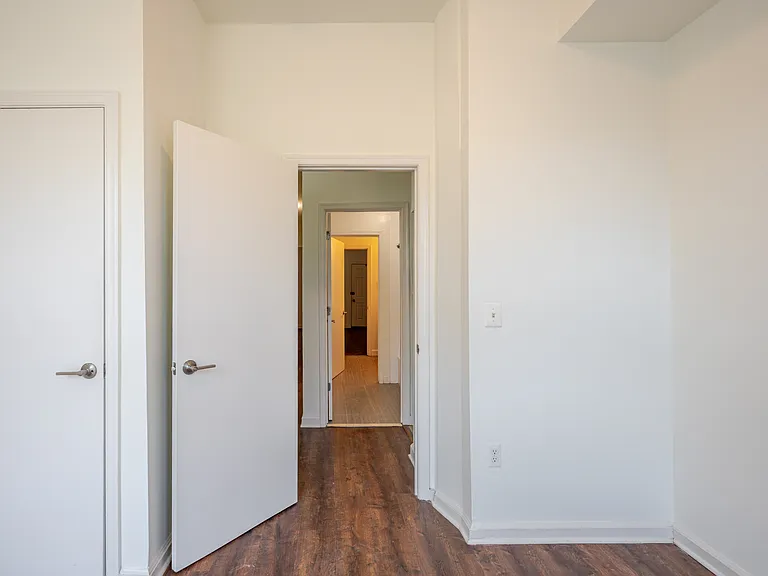 650 D St SE #2 — Photo 14