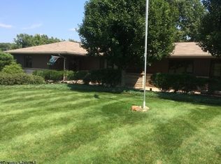 607 Tyrone Rd, Morgantown, WV 26508