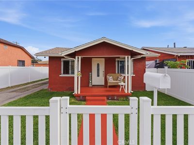 723 E 110th St, Los Angeles, CA, 90059
