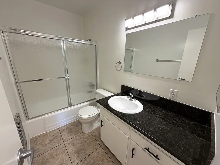 255 S Oakland Ave #2 — Photo 9