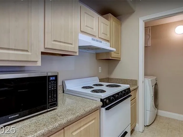 8000 W Badura Ave #1130 — Photo 7
