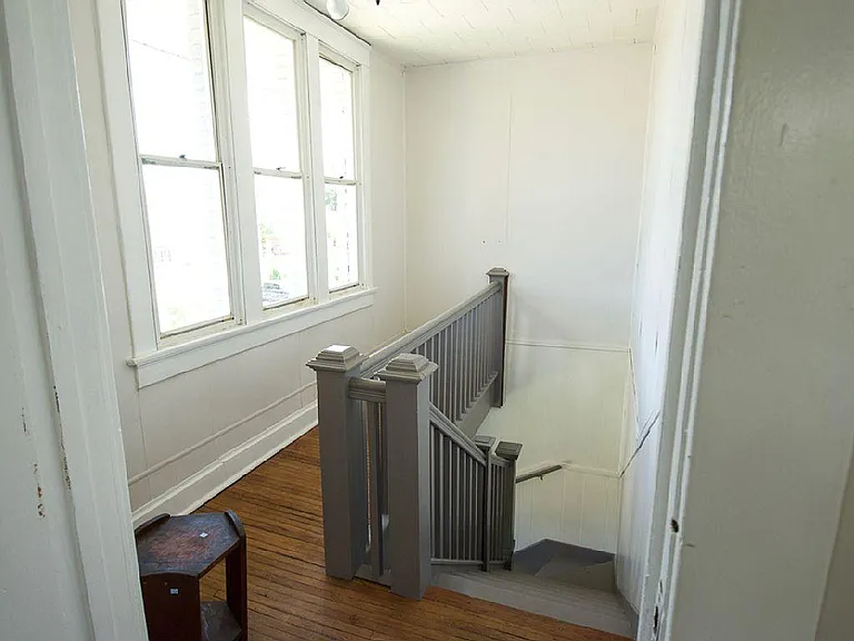 1936 Robert St — Photo 3