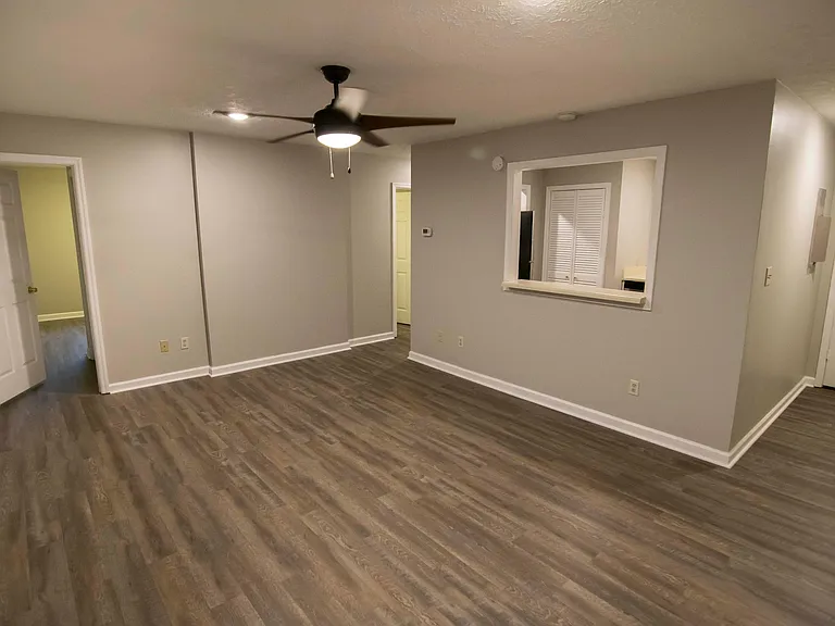 195 Pineview Dr #B — Photo 4
