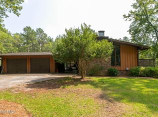 694 Heritage Farm Rd, Carthage, NC 28327