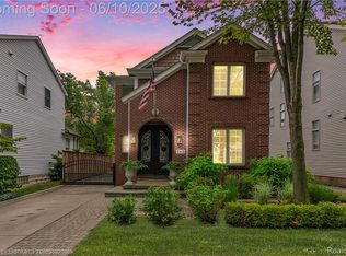 742 Emmons Ave, Birmingham, MI 48009