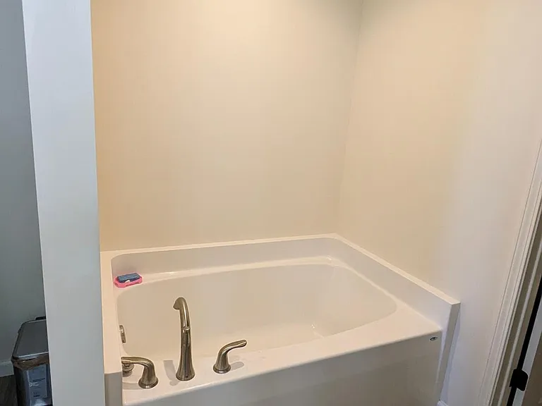 1118 Kingrail Dr — Photo 14