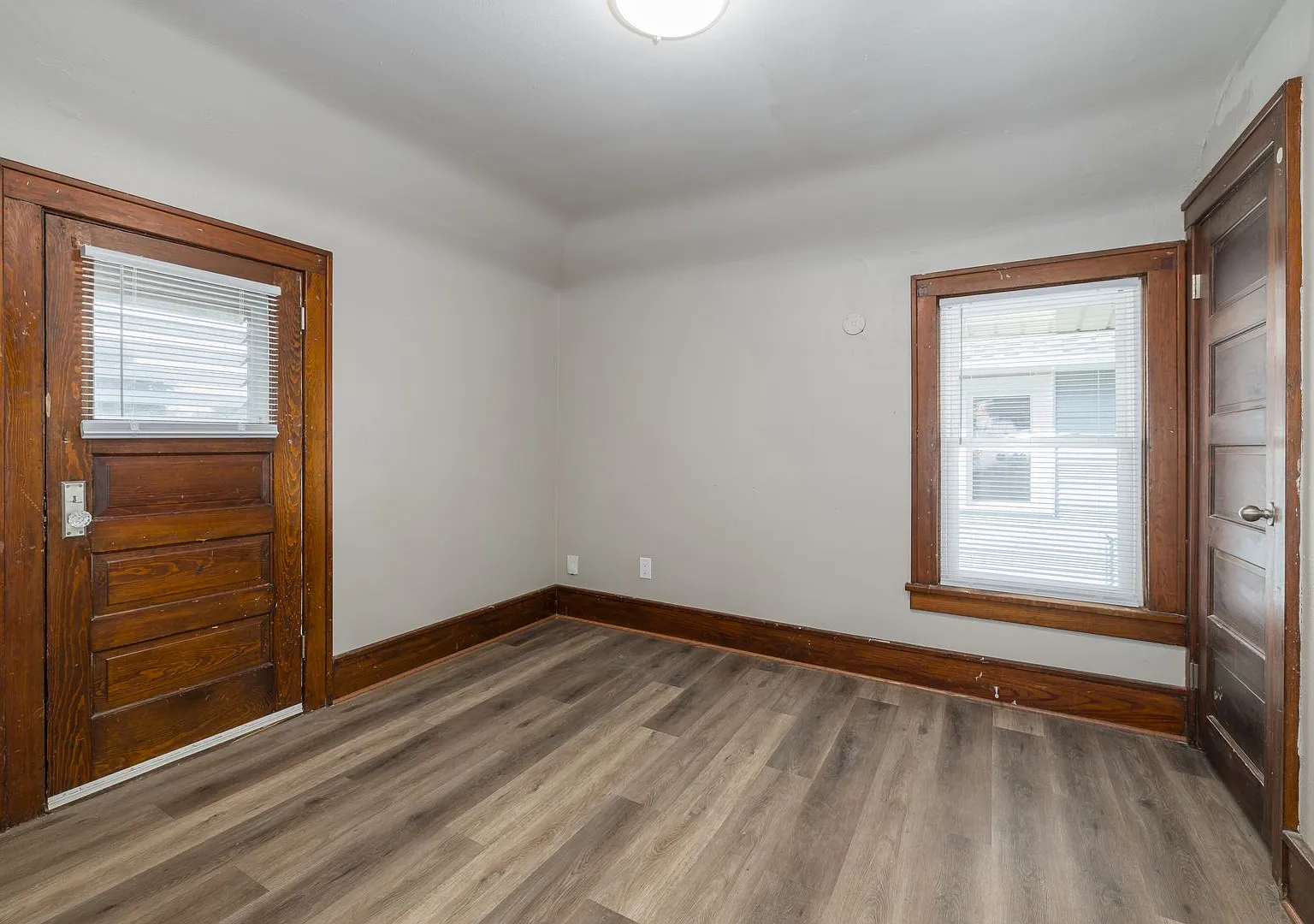 156 E Johnson St. Fond du Lac — Photo 3