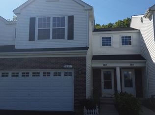 703 Benton Ct #703, Lake Villa, IL 60046