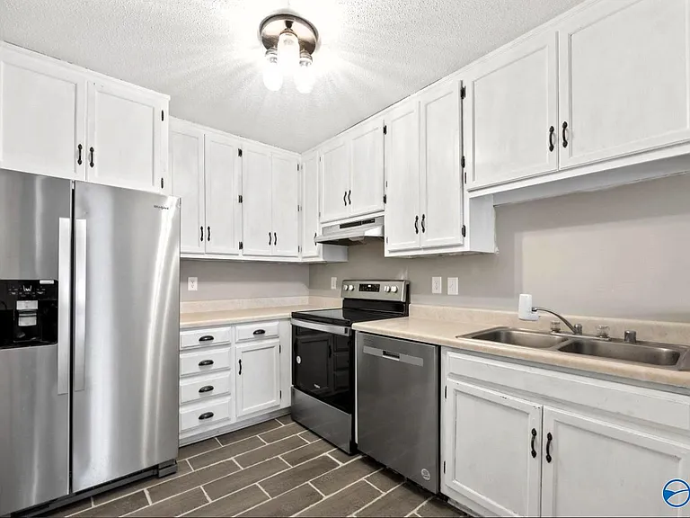 2080 Woodlawn Dr SW #2080 — Photo 13