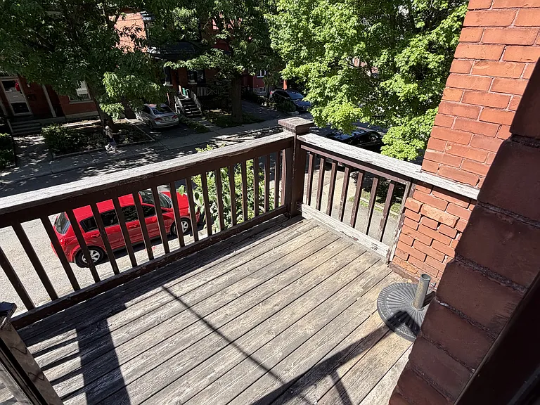 490 Gilmour St #3 — Photo 2