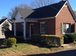 321 3rd Ave NW, Hickory, NC 28601