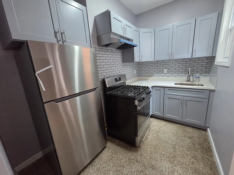31-32 47th St #1R — Photo 1