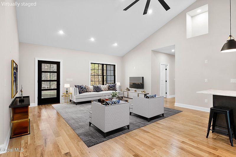 4th image of 82 Luther Road