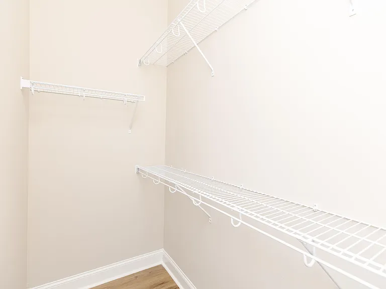1009 Northside Dr — Photo 38