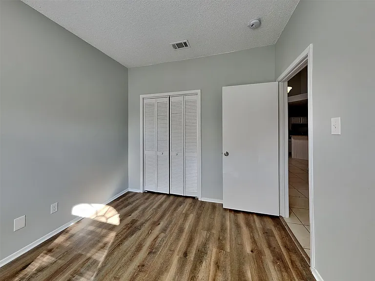 1395 Chinaberry Dr — Photo 11