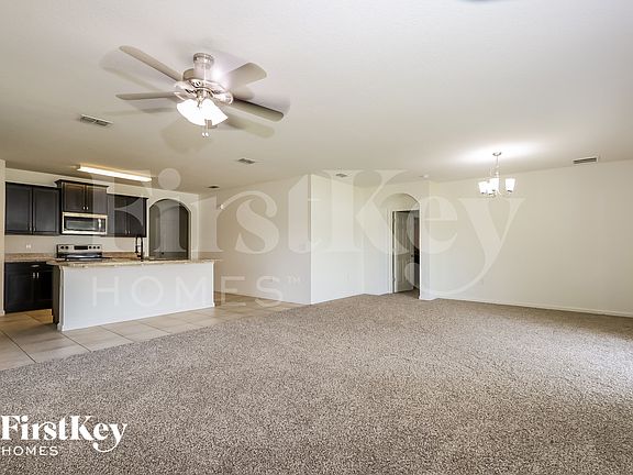 5th image of 2472 SE Floresta Dr