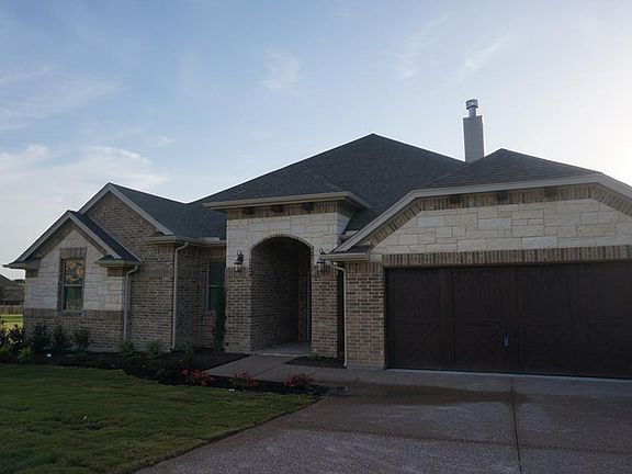2nd image of 1004 Thistle Hill Trl