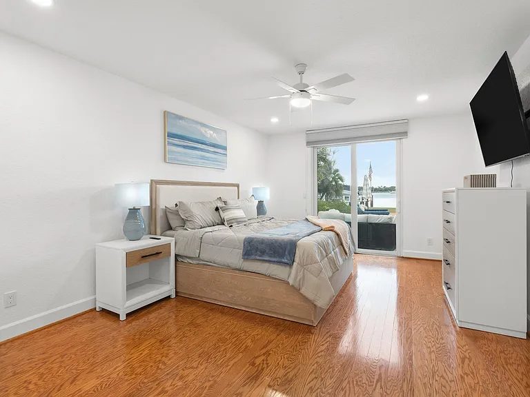 114 S Lake Dr — Photo 28