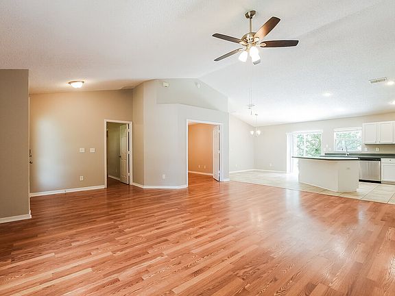 3rd image of 1320 Rain Forest Ln