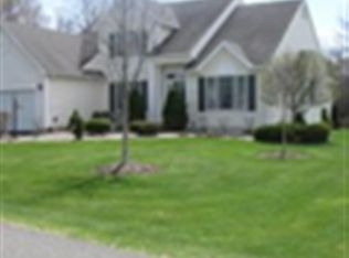 67 Ivywood Dr, Selkirk, NY 12158