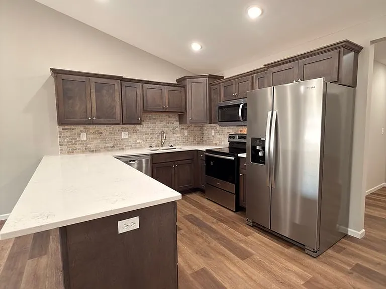 1802 Saint Mathews St — Photo 4