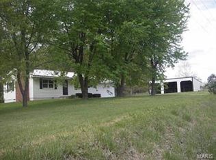 11339 Greenwood Rd, Mountain Grove, MO 65711