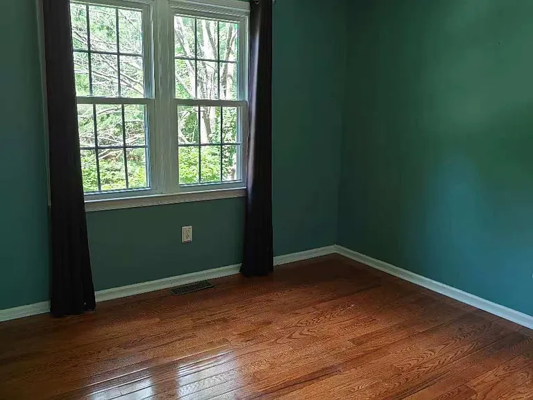 9630 Hillock Ct — Photo 20