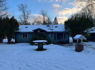 4943 Duck Lake Rd, Whitehall, MI 49461