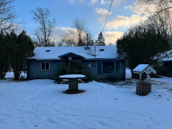 4943 Duck Lake Rd, Whitehall, MI 49461