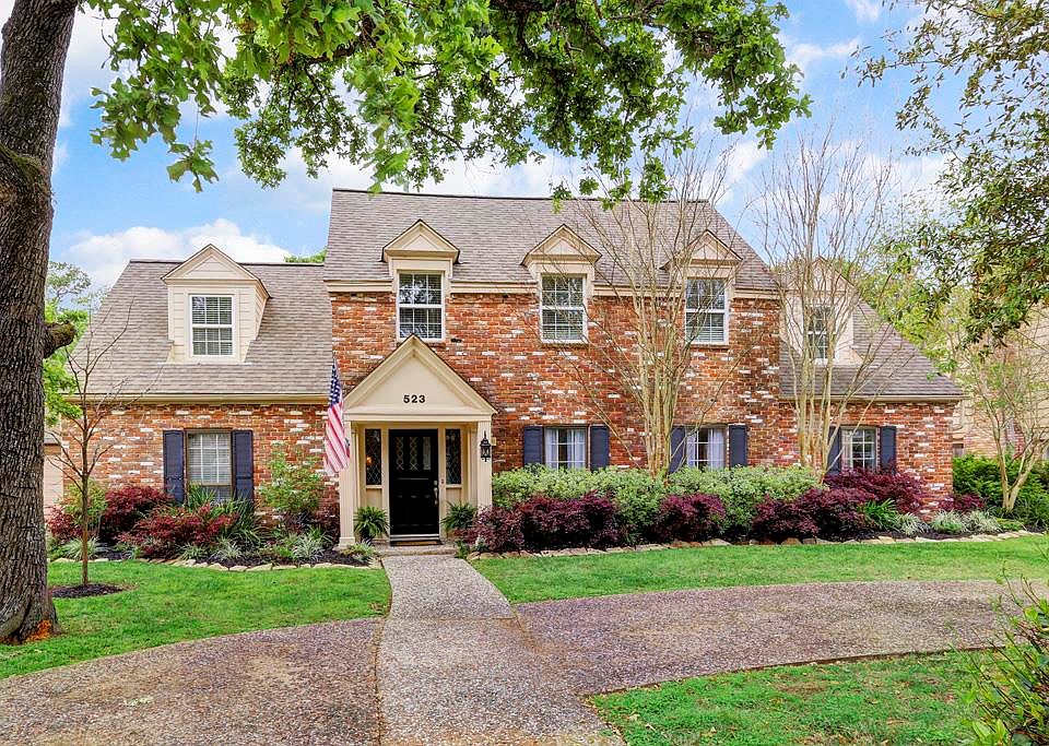 1st image of 523 Briar Knoll Dr